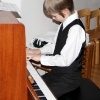 Pašvaldība bērniem nodod jaunus mūzikas instrumentus